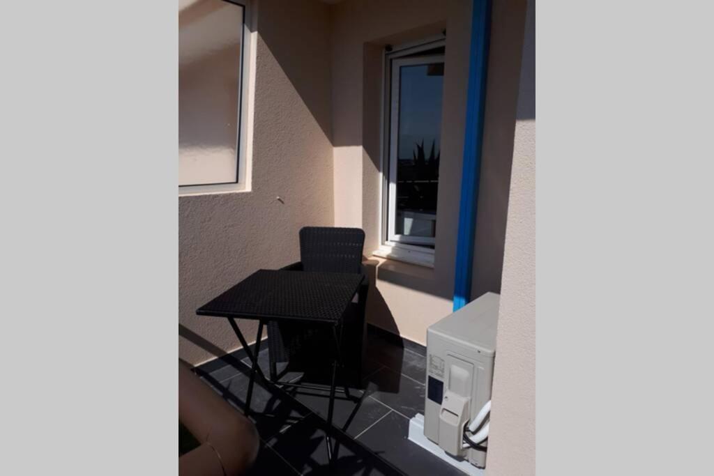 T2 Climatise Vue Sur Mer, Wifi, Piscine Et Parking Sete Luaran gambar